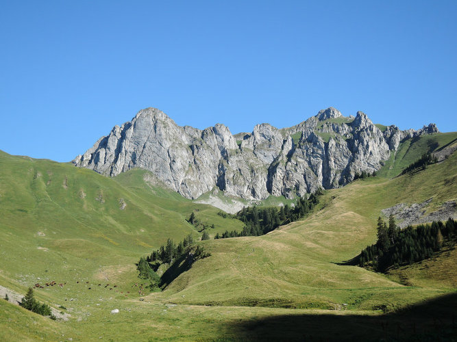 Hiking - The three passes and the Pointe des Pavis